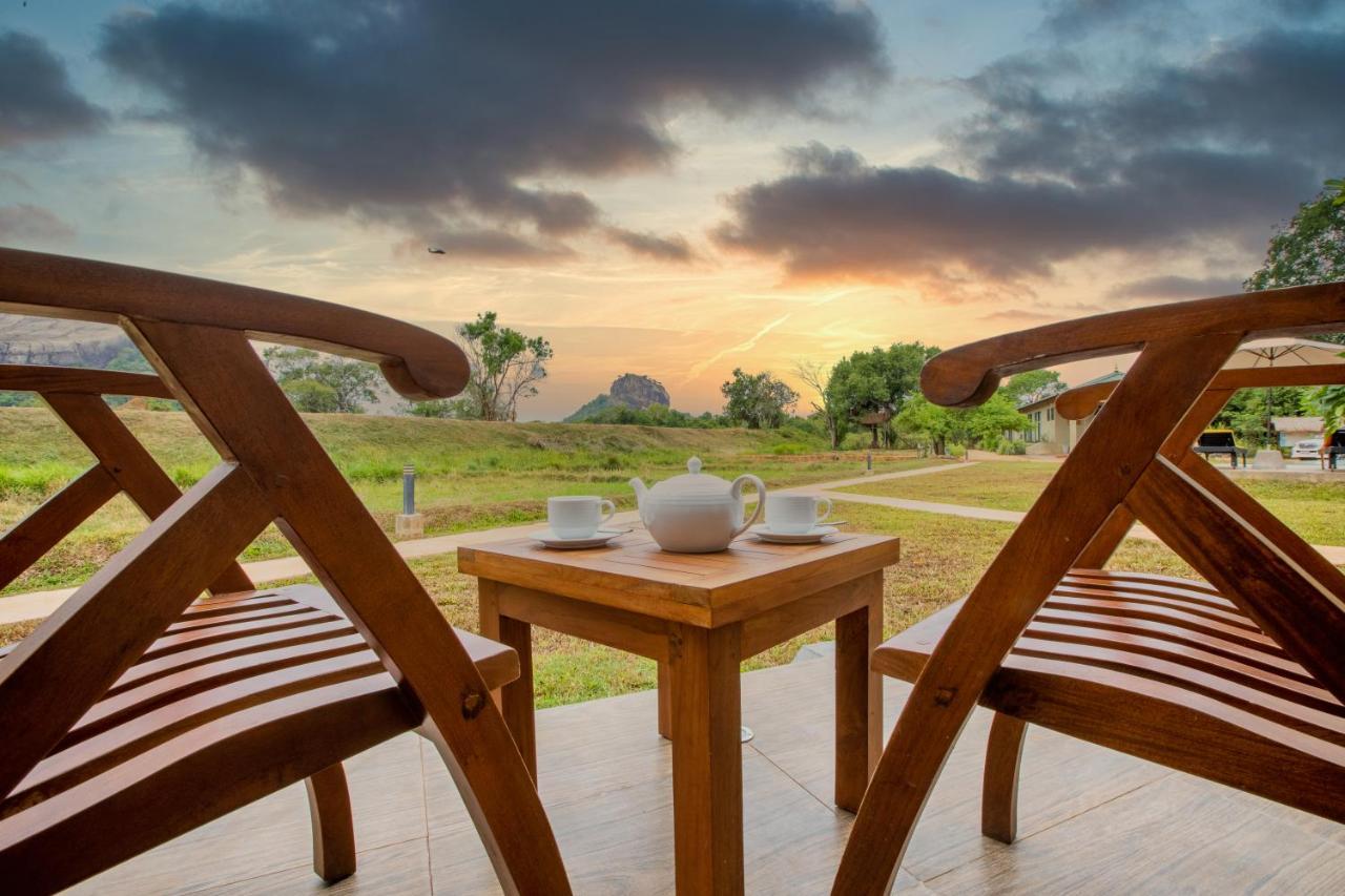 Sigiriya King'S Resort Eksteriør bilde